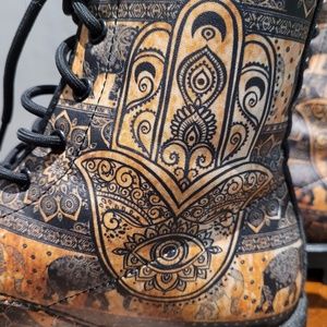 Yes We Vibe elephant boots